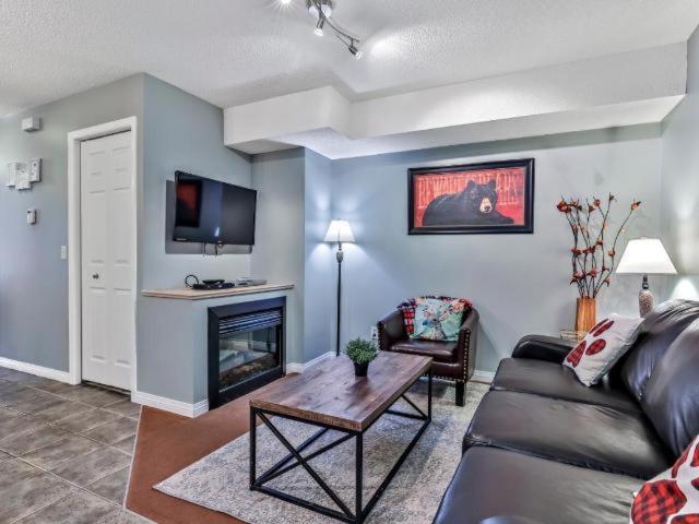New! Cozy Rocky Mountain Chalet Managed By Little Sister Getaways Canmore Luaran gambar